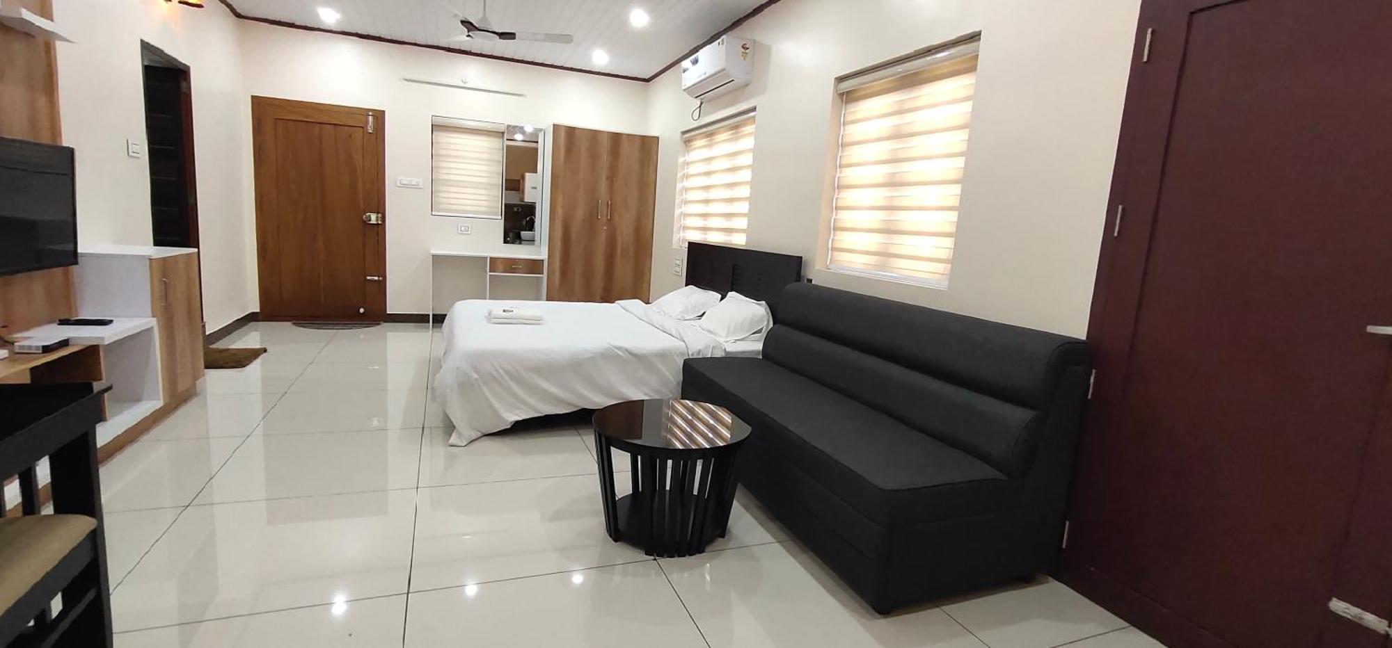 Cliff Way Apartments Varkala Bilik gambar